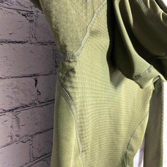 Nike Pro Women’s Army Green Hyperwarm Training Long Sleeve Hoodie Top Size L - Picture 7 of 15